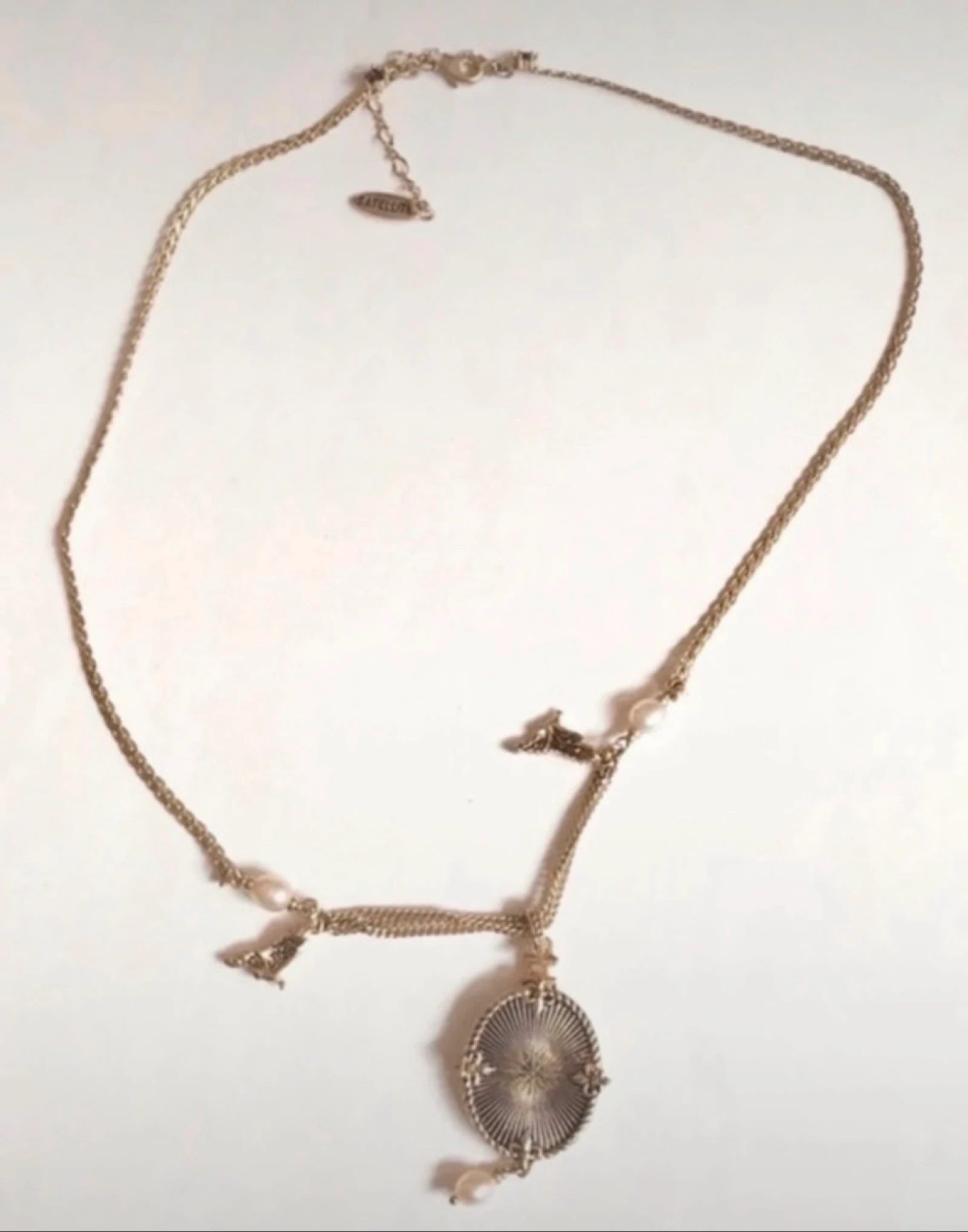Collar dorado satélite – photo 6